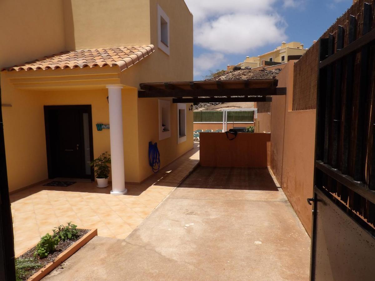 Villas Brujula Company คอร์ราเลโฮ ภายนอก รูปภาพ